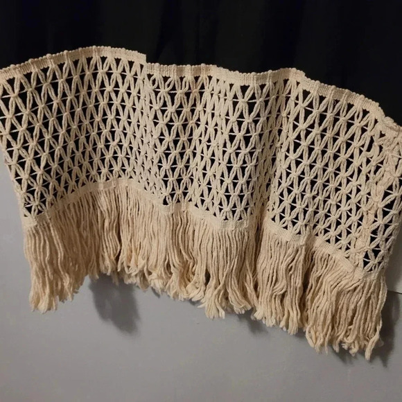 Vintage LANG ORIGINALS black cream crochet fringed sleeveless dress, size 10 - Picture 2 of 6